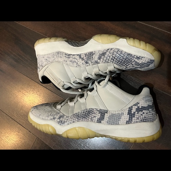 Jordan 11 Retro low snake light bone - Picture 5 of 7